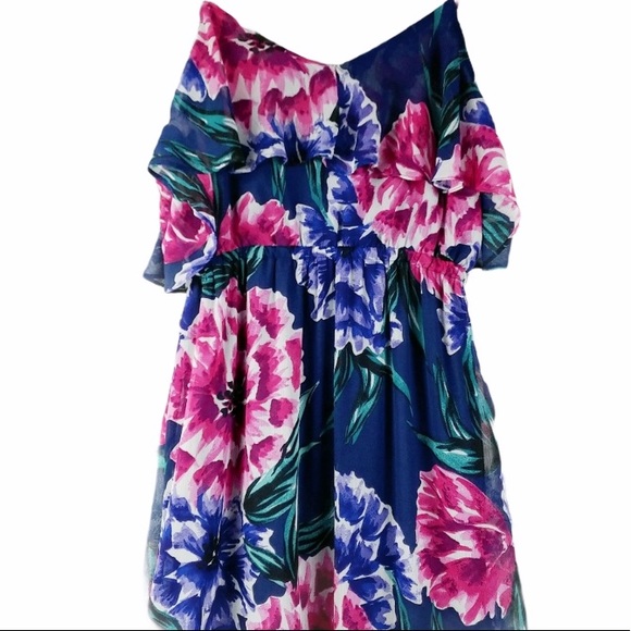 Jealous Tomato Dresses & Skirts - Jealous Tomato flutter cold shoulder floral maxi L